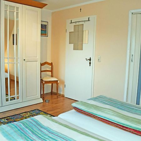 Ferienwohnung Karnitz Im Herzen Von Ruegen エクステリア 写真