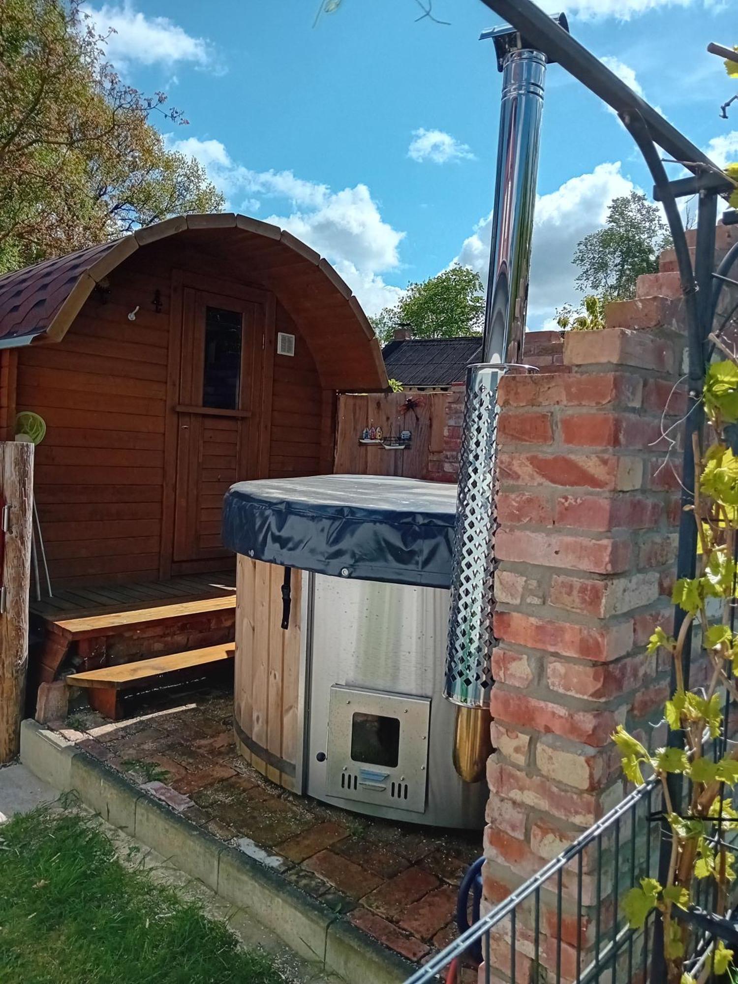 Ferienwohnung Karnitz Im Herzen Von Ruegen エクステリア 写真